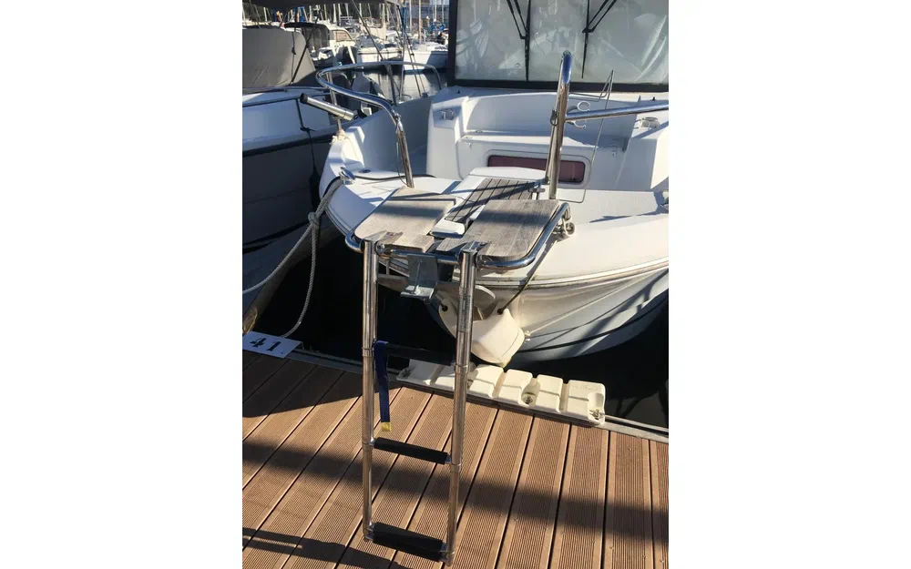 slider 3 Jeanneau Merry Fisher 855