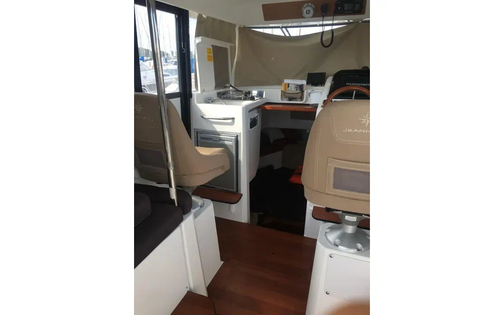 slider 5 Jeanneau Merry Fisher 855