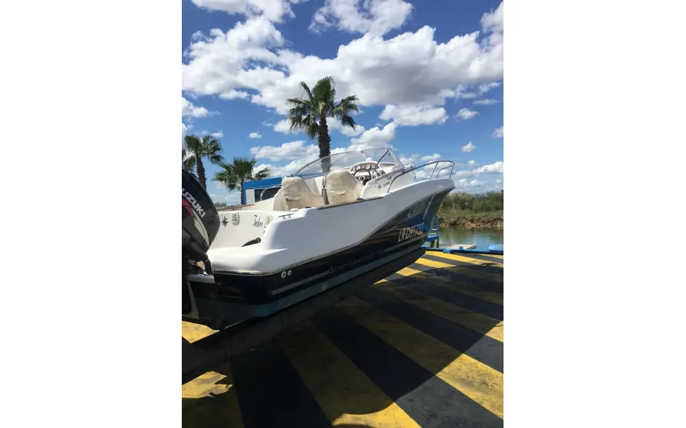 slider 1 Jeanneau Cap Camarat 755 WA - null
