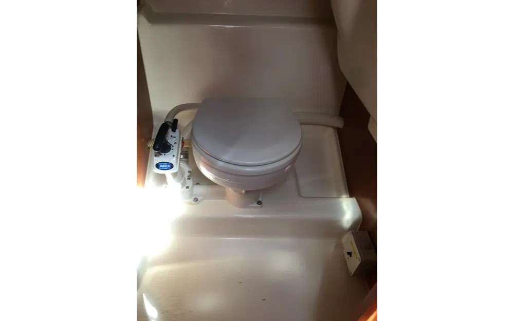 slider 8 Jeanneau Cap Camarat 755