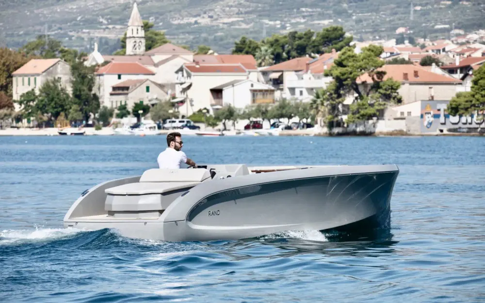 Rand BoatsMana 23