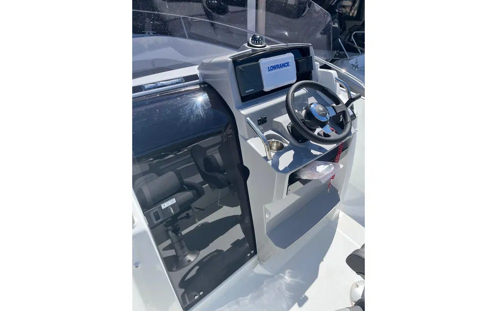 slider 6 Jeanneau Cap Camarat 6.5 CC