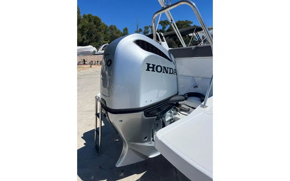 slider 1 Jeanneau Cap Camarat 6.5 CC