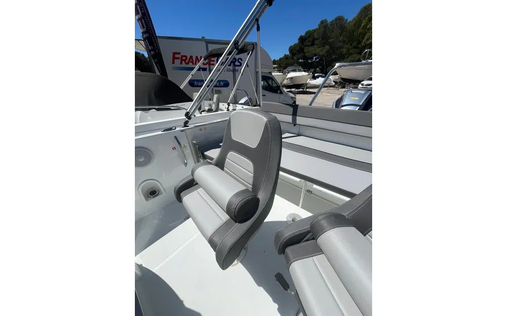 slider 15 Jeanneau Cap Camarat 6.5 CC