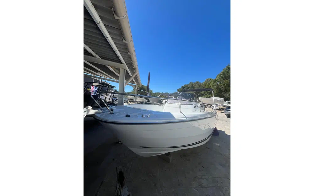 slider 23 Jeanneau Cap Camarat 6.5 CC