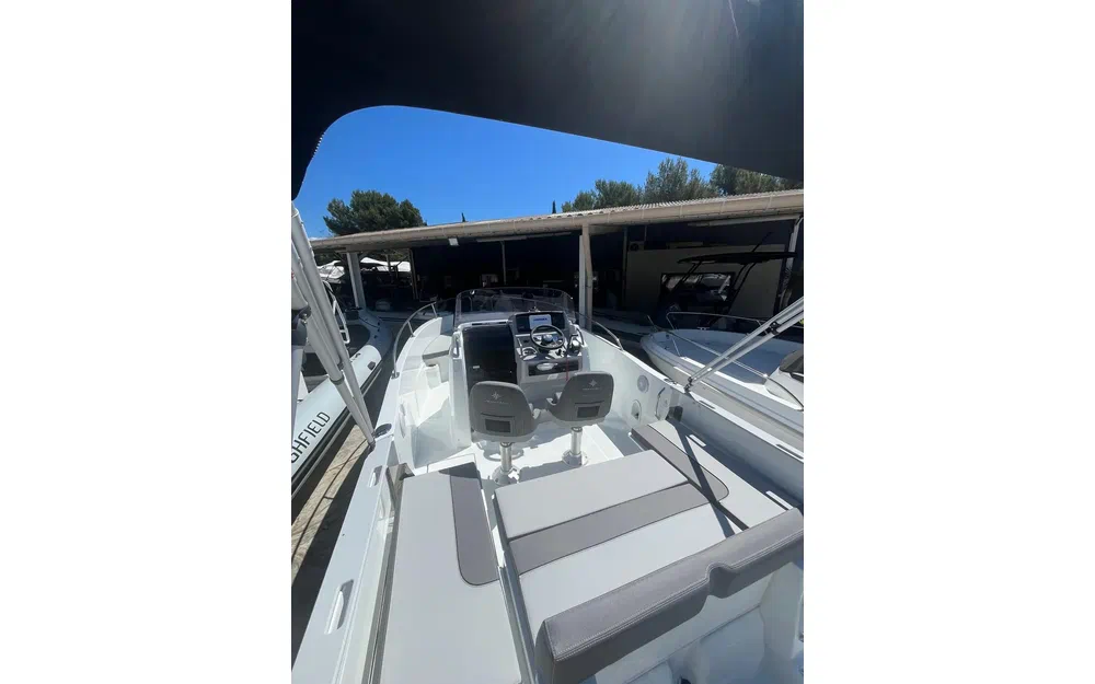 slider 2 Jeanneau Cap Camarat 6.5 CC