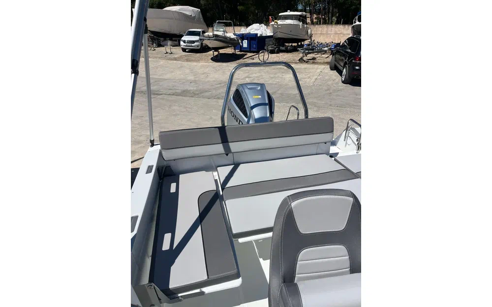 slider 4 Jeanneau Cap Camarat 6.5 CC