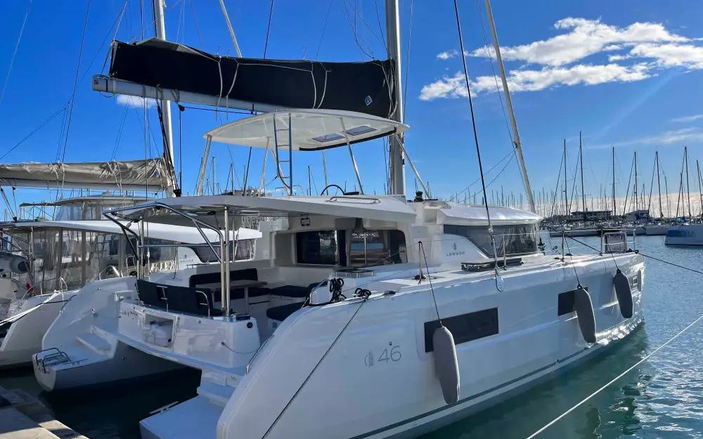 LagoonLagoon 46