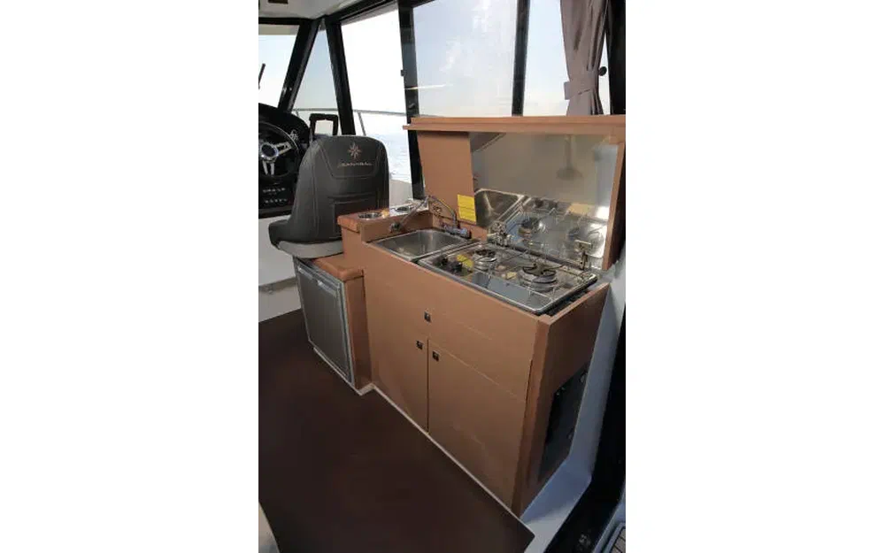 slider 3 Jeanneau Merry Fisher 895