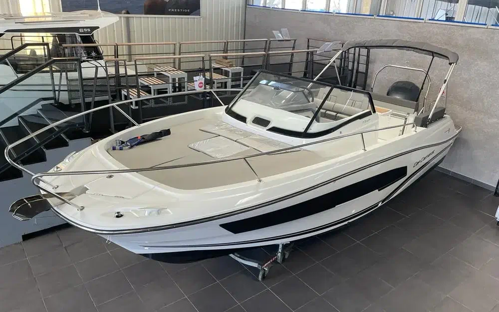 slider 18 Jeanneau Cap Camarat 7.5 WA