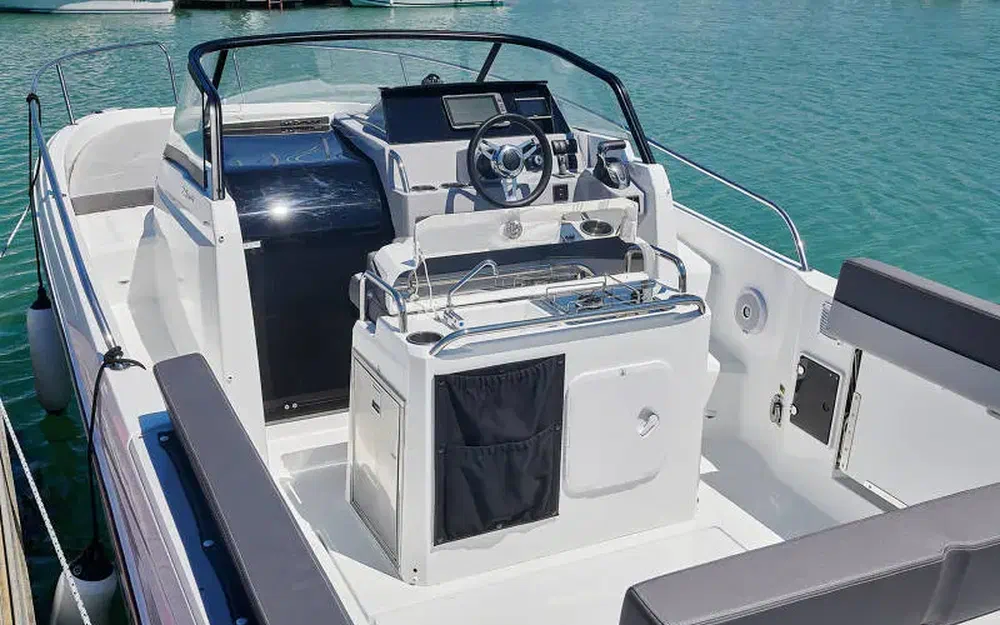 slider 1 Jeanneau Cap Camarat 7.5 WA