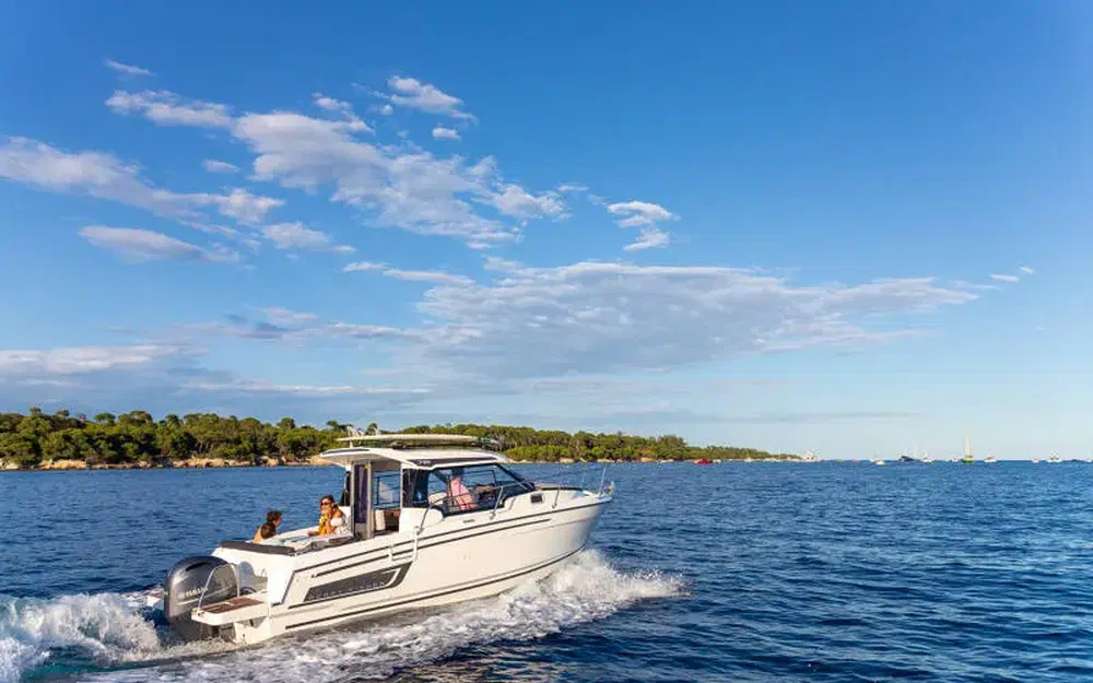 slider 9 Jeanneau Merry Fisher 795