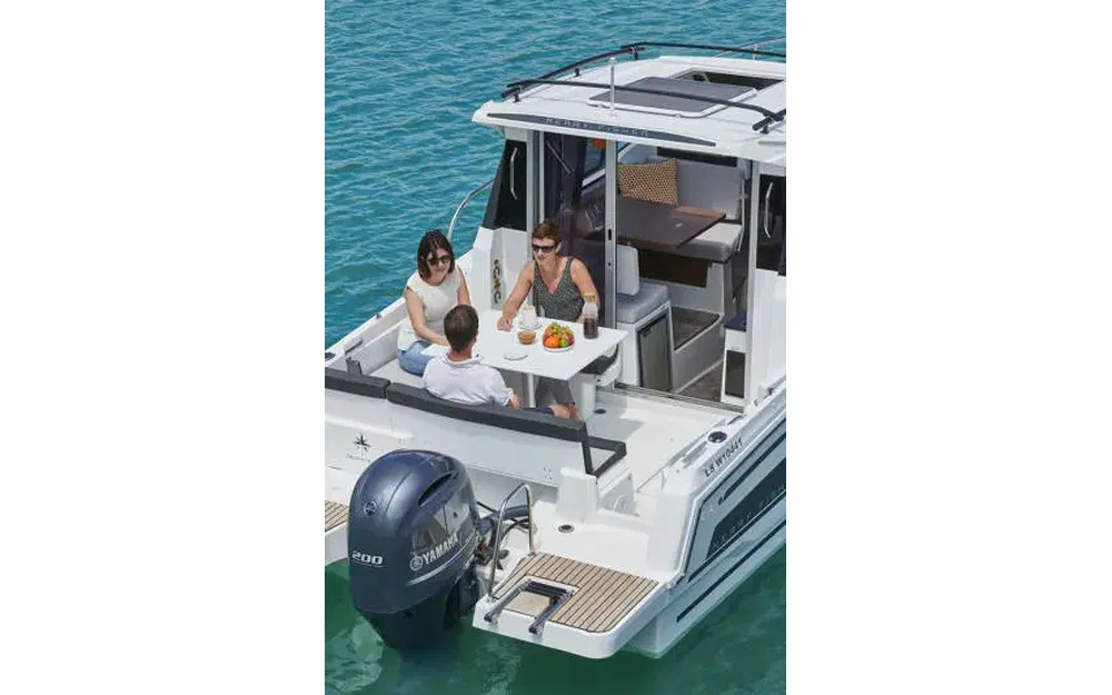 slider 10 Jeanneau Merry Fisher 795