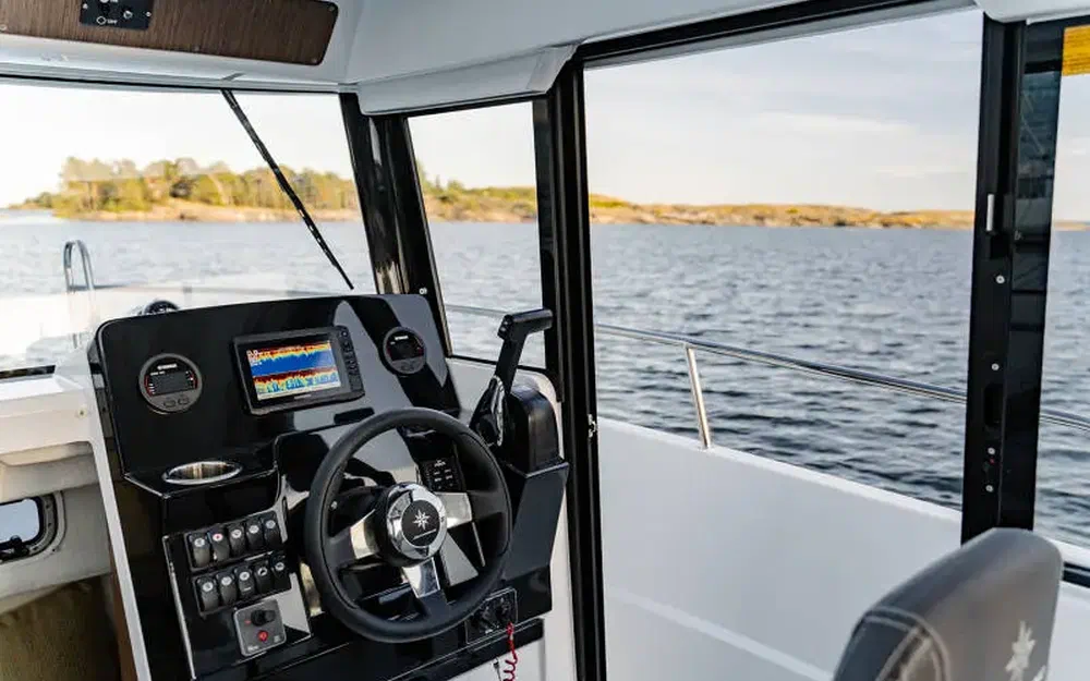 slider 5 Jeanneau Merry Fisher 695