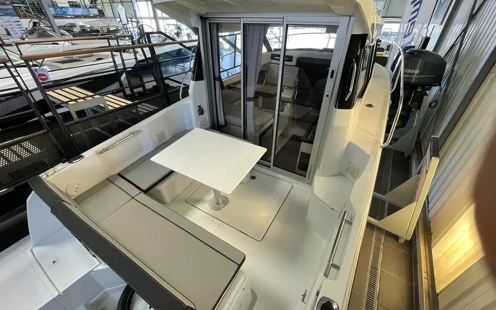 slider 18 Jeanneau Merry Fisher 695