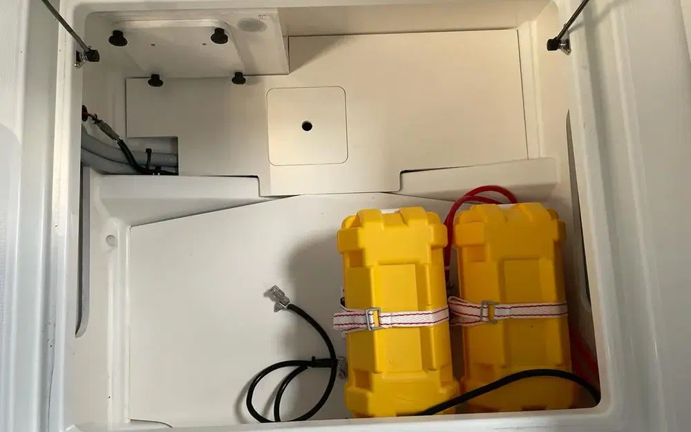 slider 19 Jeanneau Merry Fisher 695