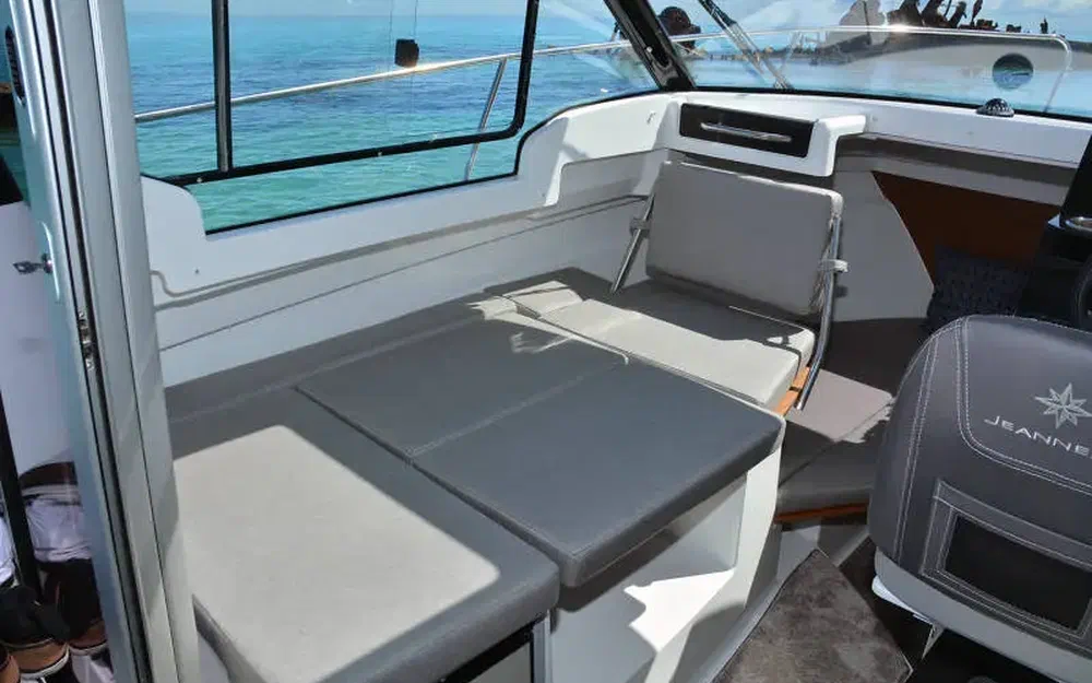 slider 2 Jeanneau Merry Fisher 695