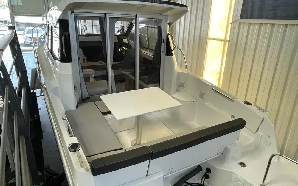 slider 6 Jeanneau Merry Fisher 695