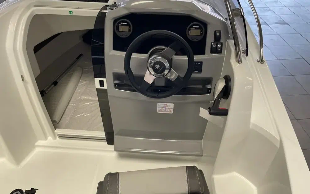 slider 12 Jeanneau Cap Camarat 5.5 WA