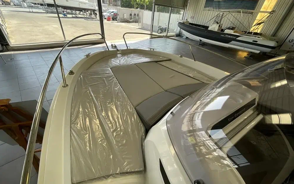 slider 2 Jeanneau Cap Camarat 5.5 WA