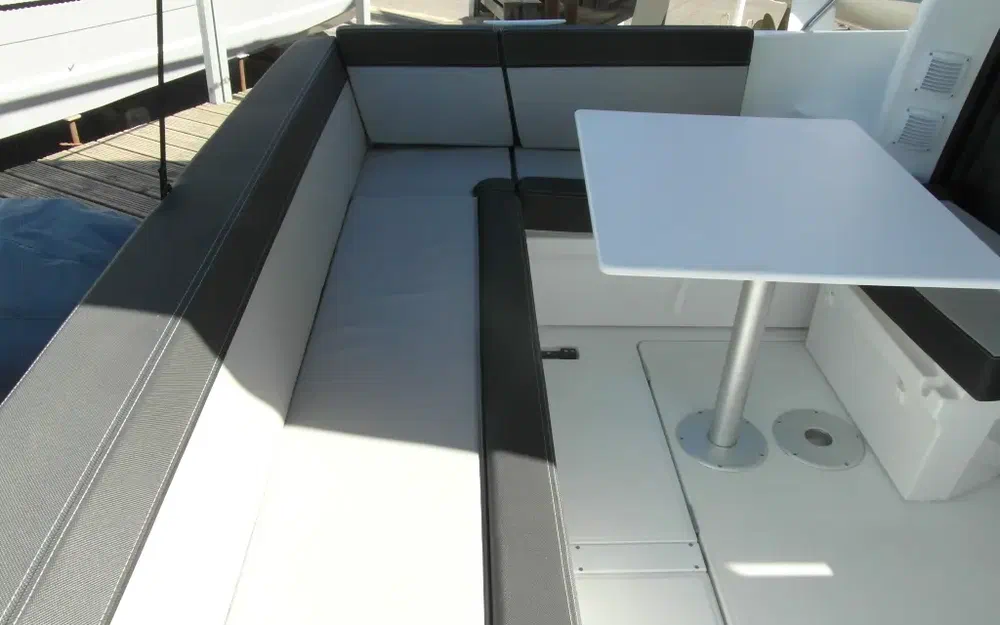 slider 10 Jeanneau Merry Fisher 895