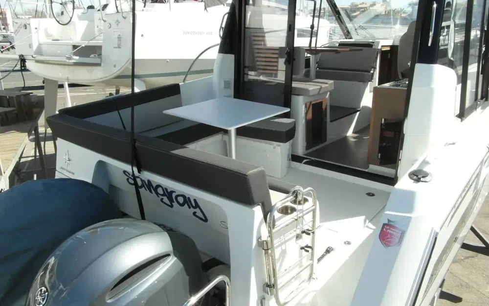 slider 1 Jeanneau Merry Fisher 895