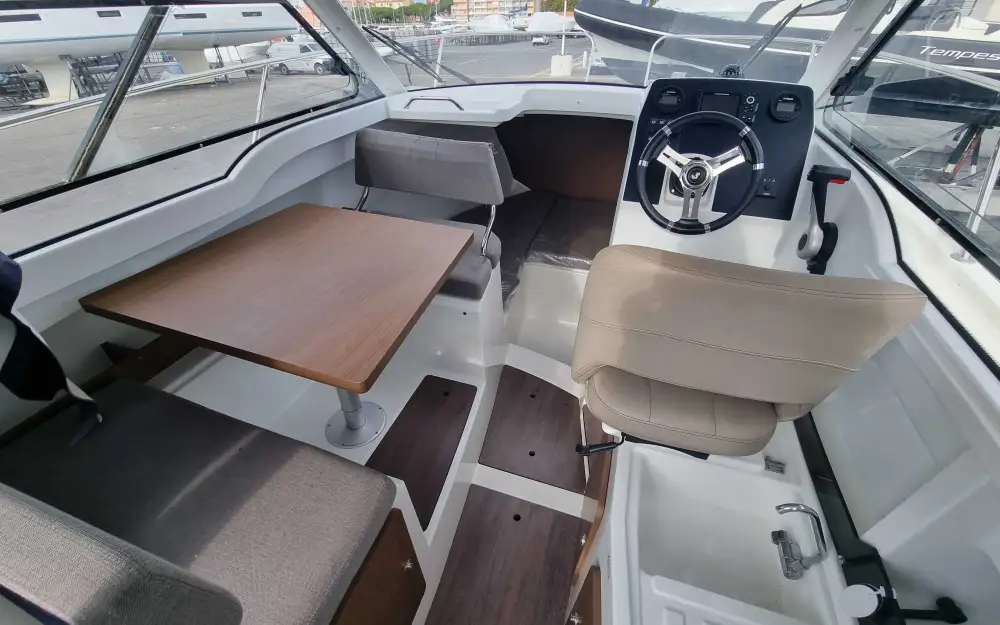 slider 6 Beneteau Antares 7 OB