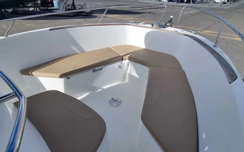 slider 9 Jeanneau Cap Camarat 7.5 CC