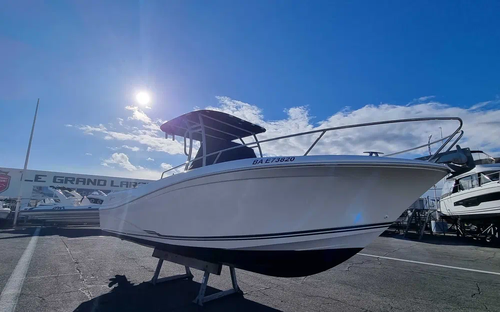 slider 17 Jeanneau Cap Camarat 7.5 CC