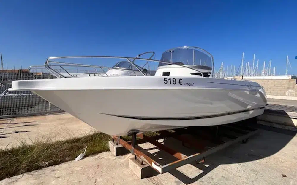 B2 MarineCap Ferret 702