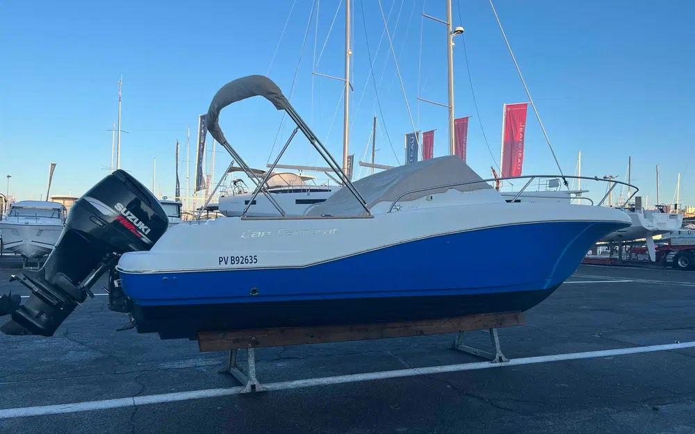 slider 12 Jeanneau Cap Camarat 755