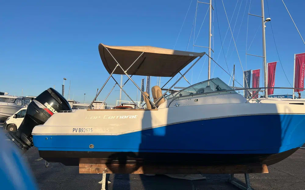 slider 1 Jeanneau Cap Camarat 755