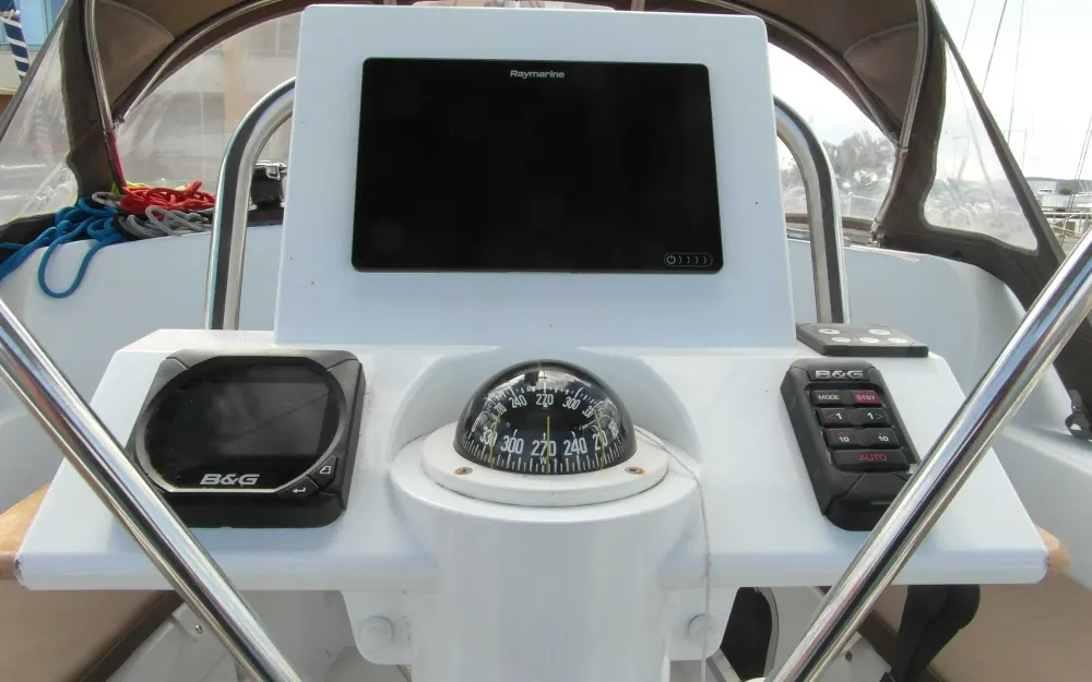 slider 4 Jeanneau Sun Odyssey 33 i - null