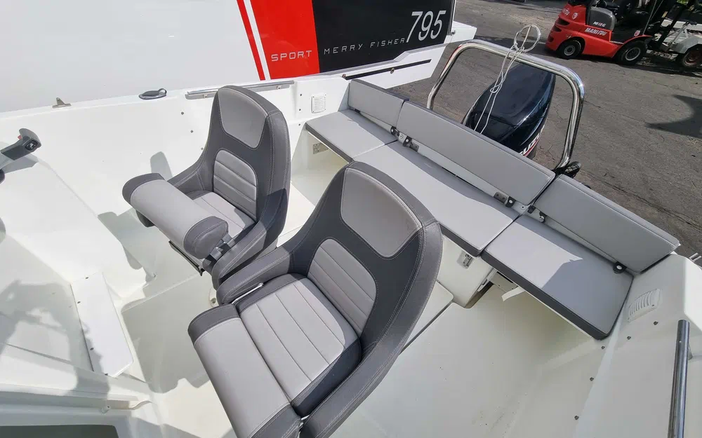 slider 1 Jeanneau Cap Camarat 5.5 CC