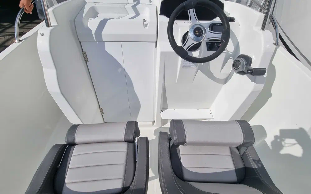 slider 5 Jeanneau Cap Camarat 5.5 CC