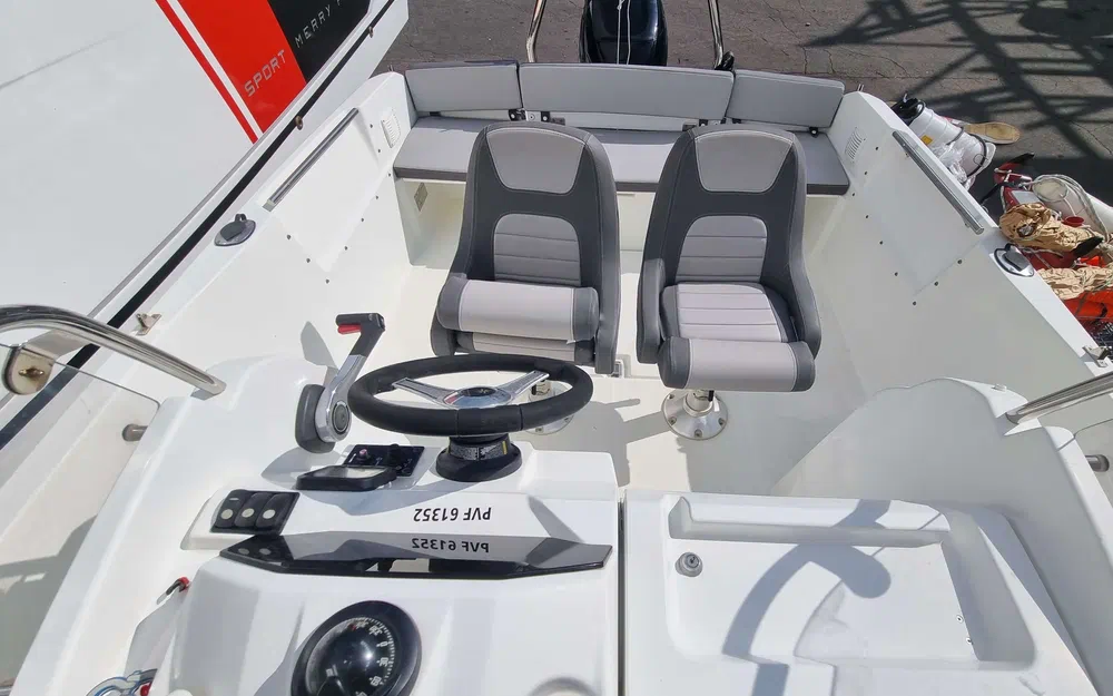 slider 8 Jeanneau Cap Camarat 5.5 CC