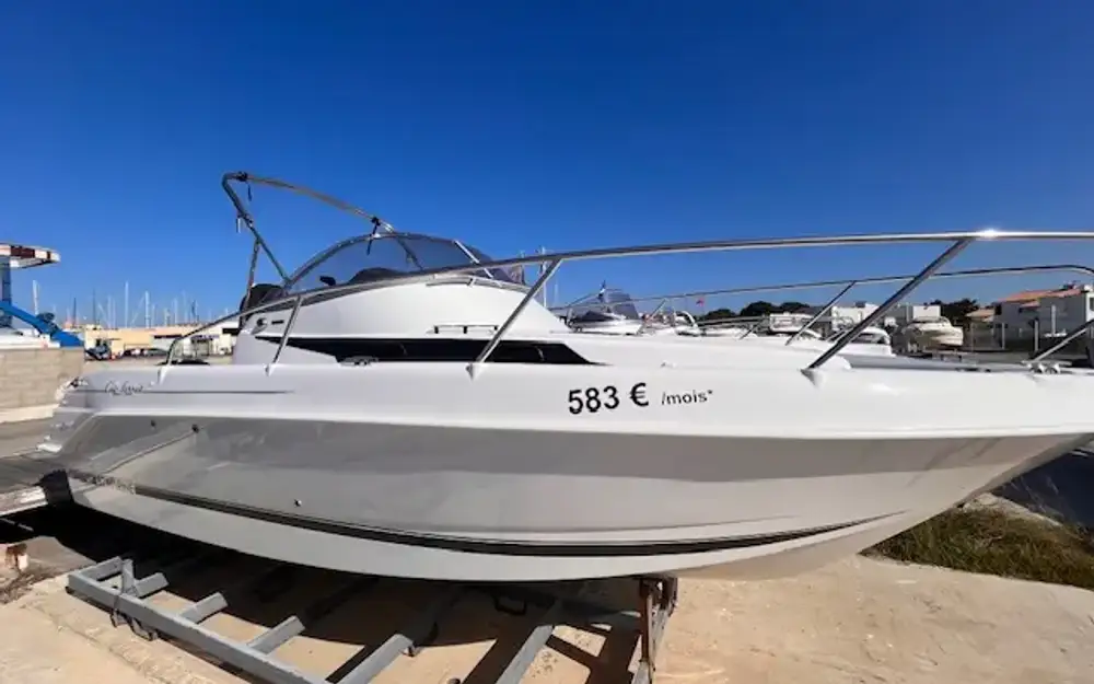 B2 MarineCap Ferret 752 Cruiser