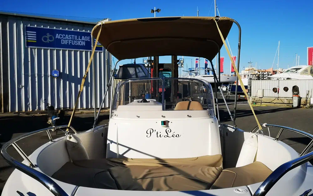 slider 6 Jeanneau Cap Camarat 6.5 WA