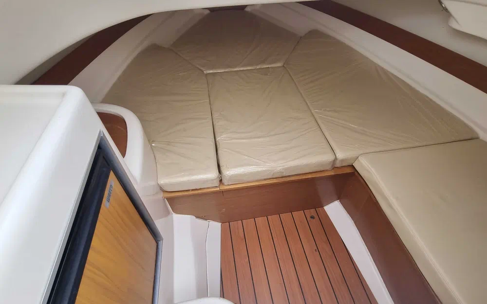 slider 7 Jeanneau Cap Camarat 715