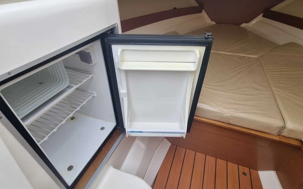 slider 8 Jeanneau Cap Camarat 715