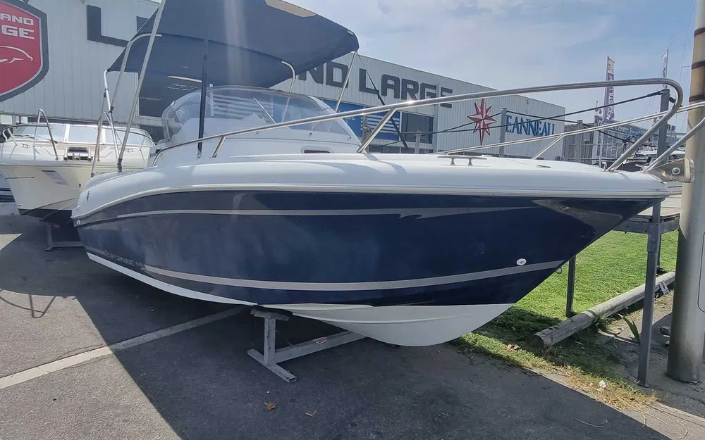 slider 1 Jeanneau Cap Camarat 635