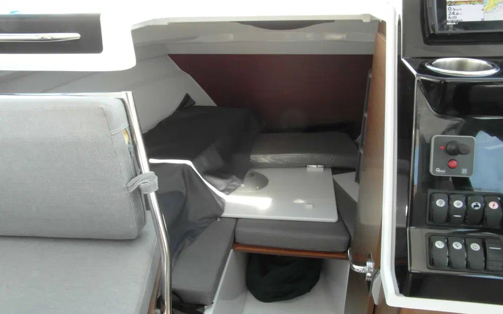 slider 6 Jeanneau Merry Fisher 695