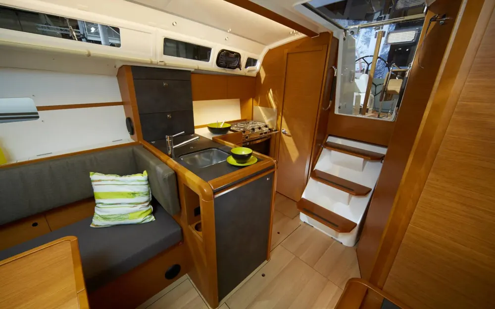 slider 9 Jeanneau Sun Odyssey 349 - null