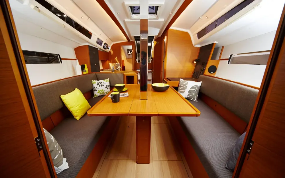 slider 12 Jeanneau Sun Odyssey 349 - null