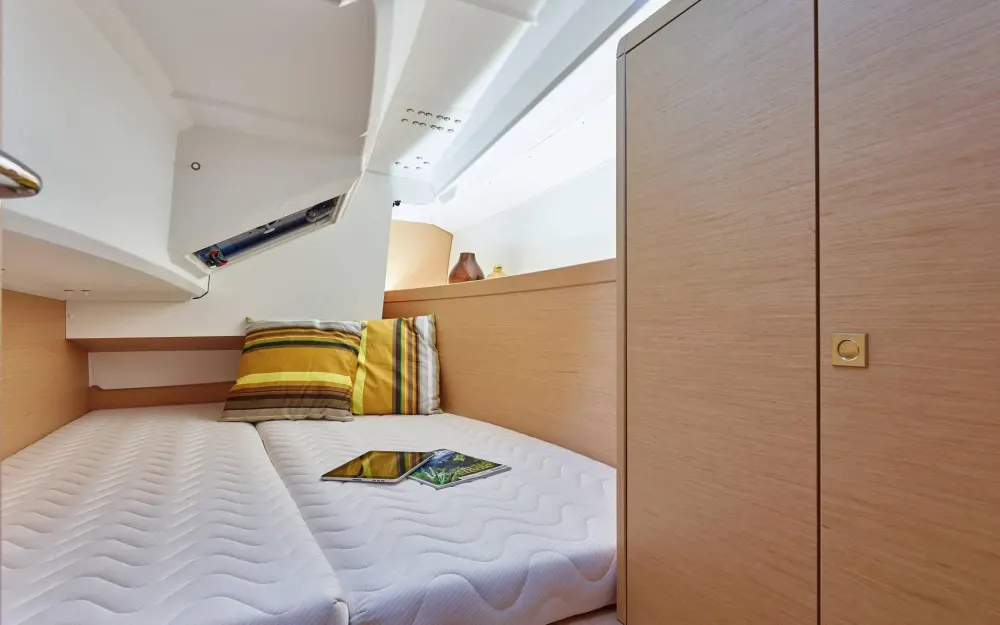 slider 14 Jeanneau Sun Odyssey 349 - null