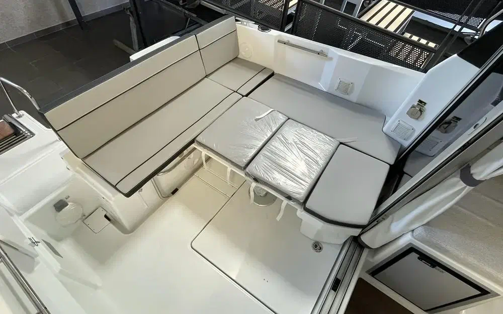 slider 3 Jeanneau Merry Fisher 695