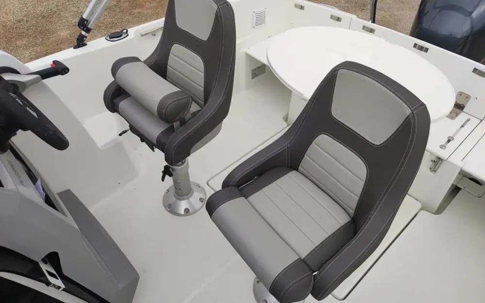 slider 1 Jeanneau Cap Camarat 5.5 WA