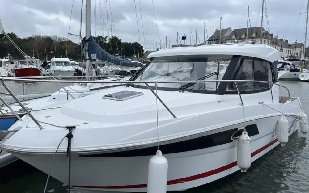 slider 0 Beneteau Antares Serie 9