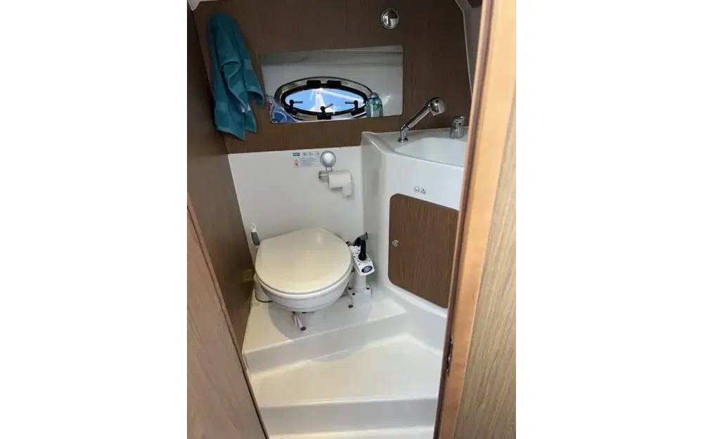 slider 3 Beneteau Antares Serie 9