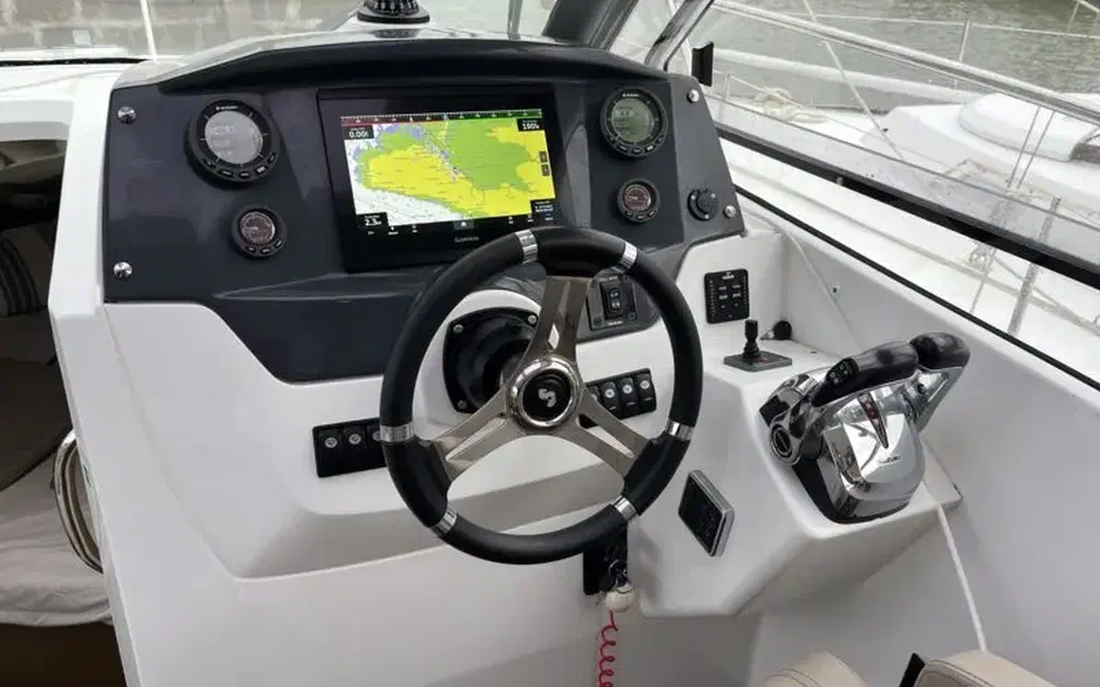 slider 5 Beneteau Antares Serie 9